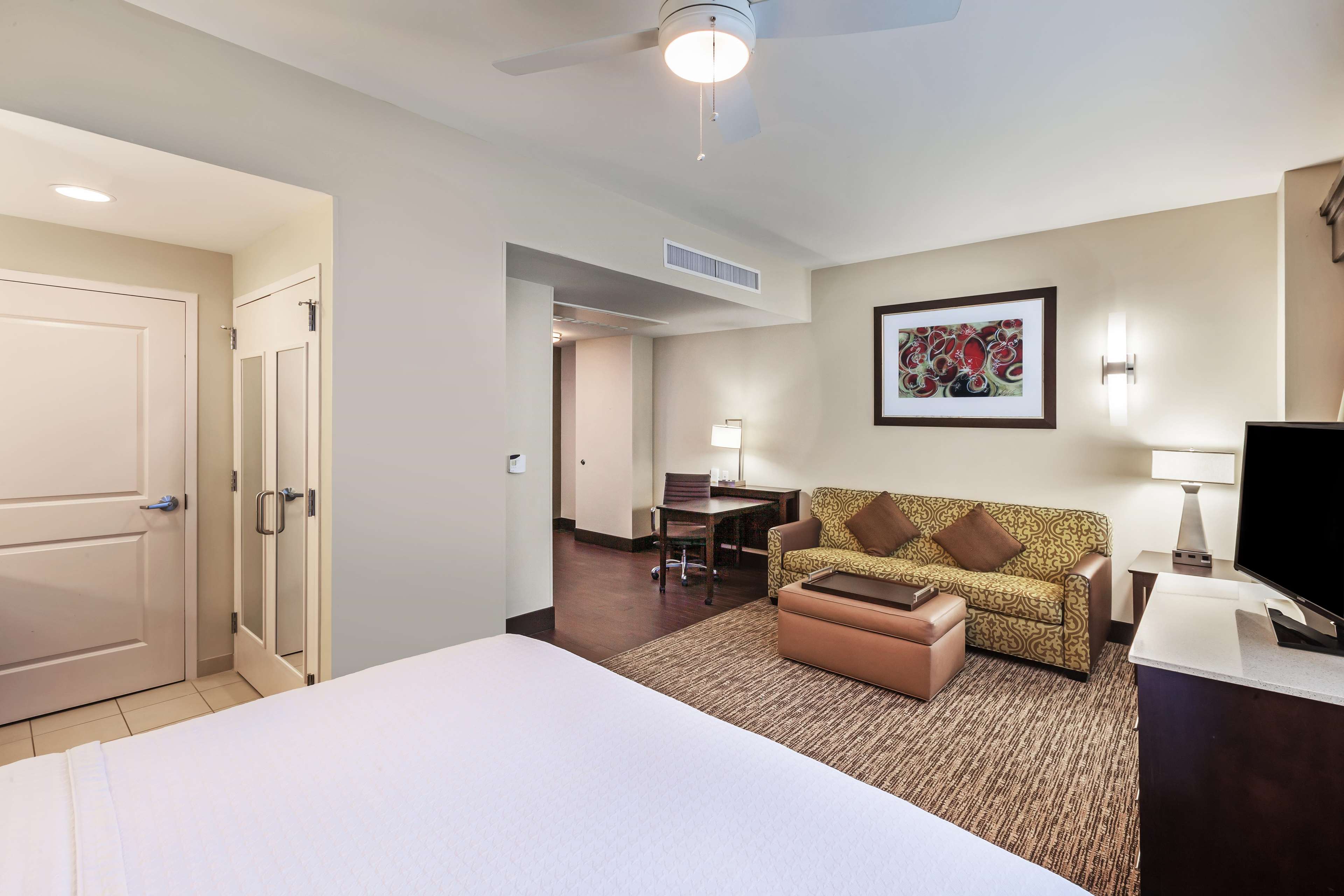 Homewood Suites by Hilton Dallas Downtown, TX Photo