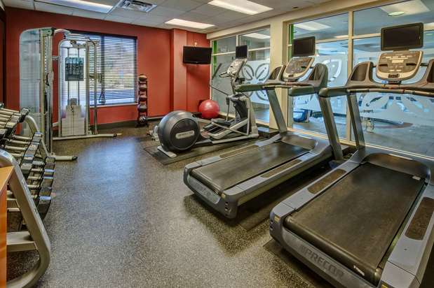 Images Hilton Garden Inn Birmingham/Lakeshore Drive