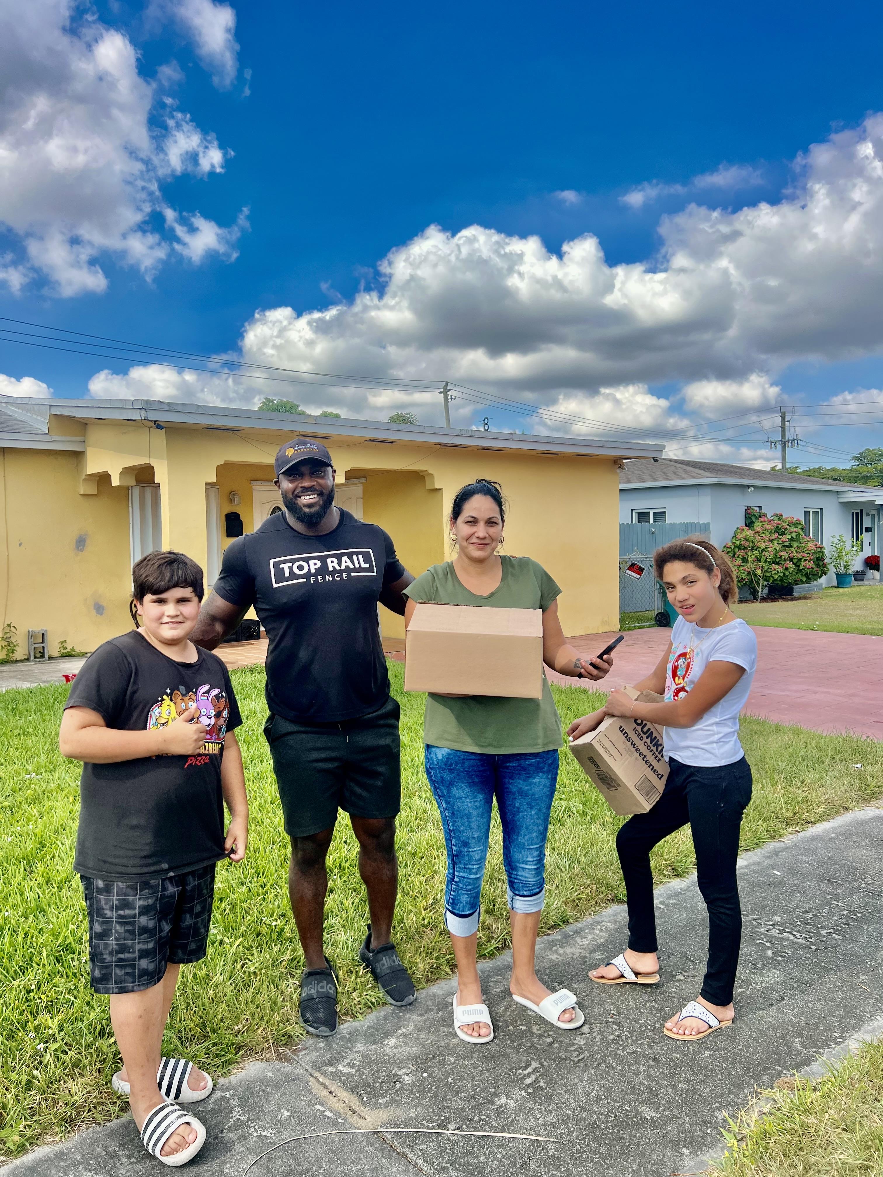 Top Rail Fence Pompano Beach Image