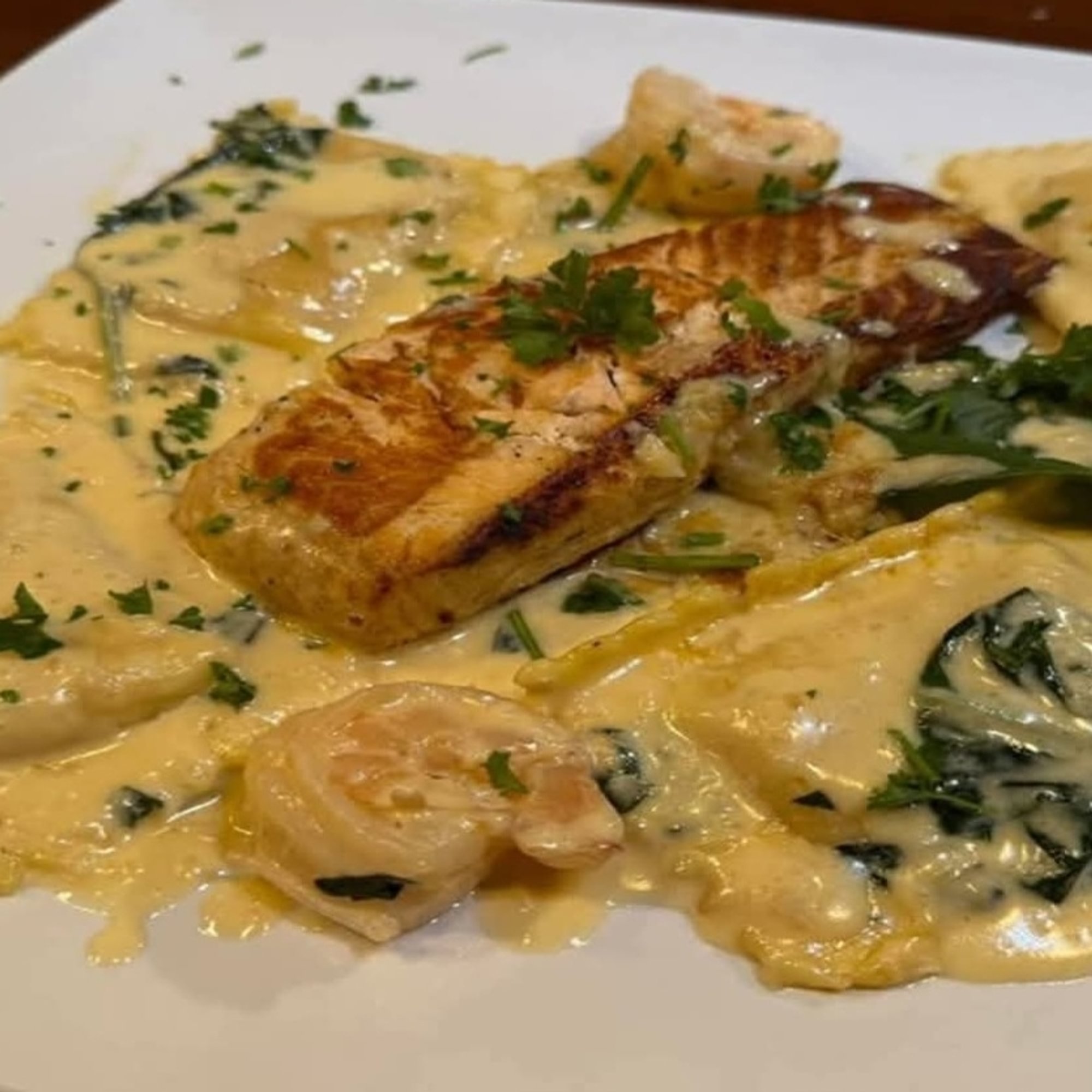 Salmon Del Mare