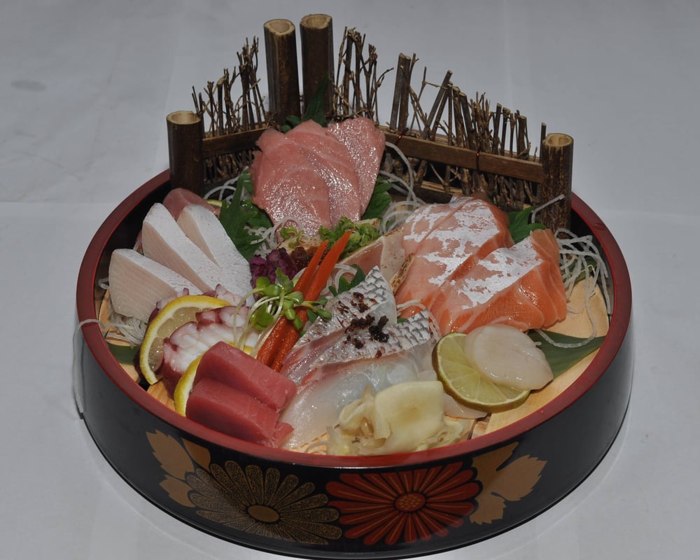 Omakase Sashimi Combo