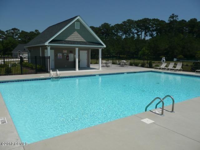 Country Club Run Morehead City, North Carolina Awesome established homes for sale.