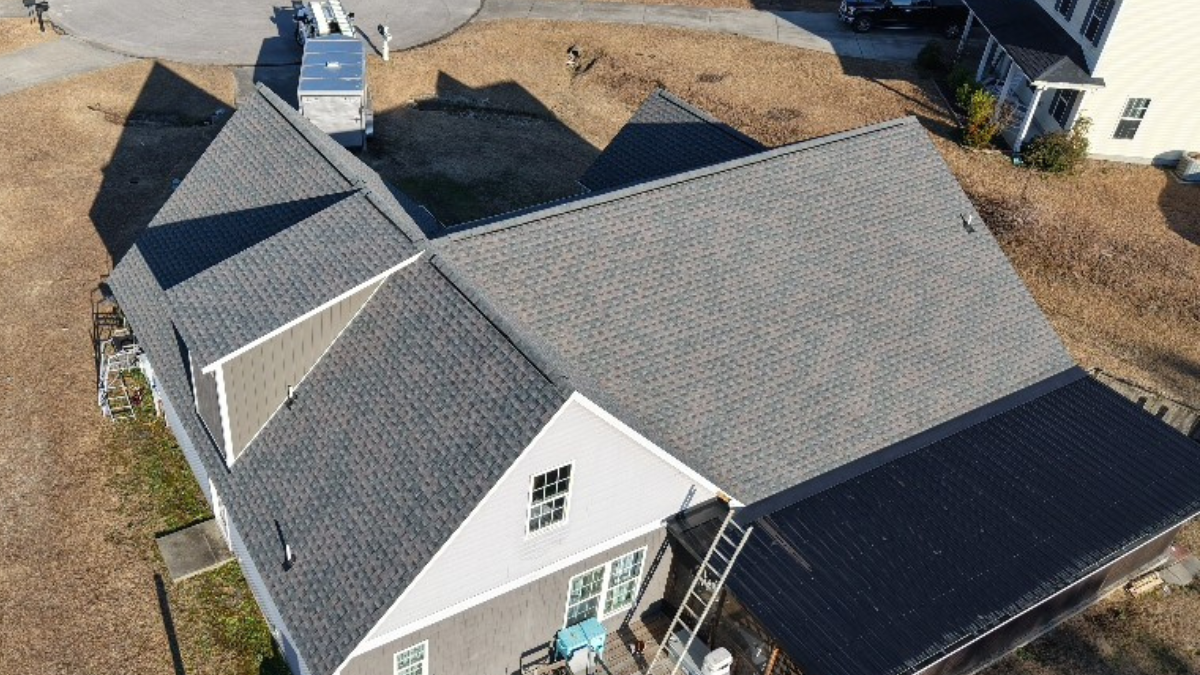 Howard Roofing & Construction Image