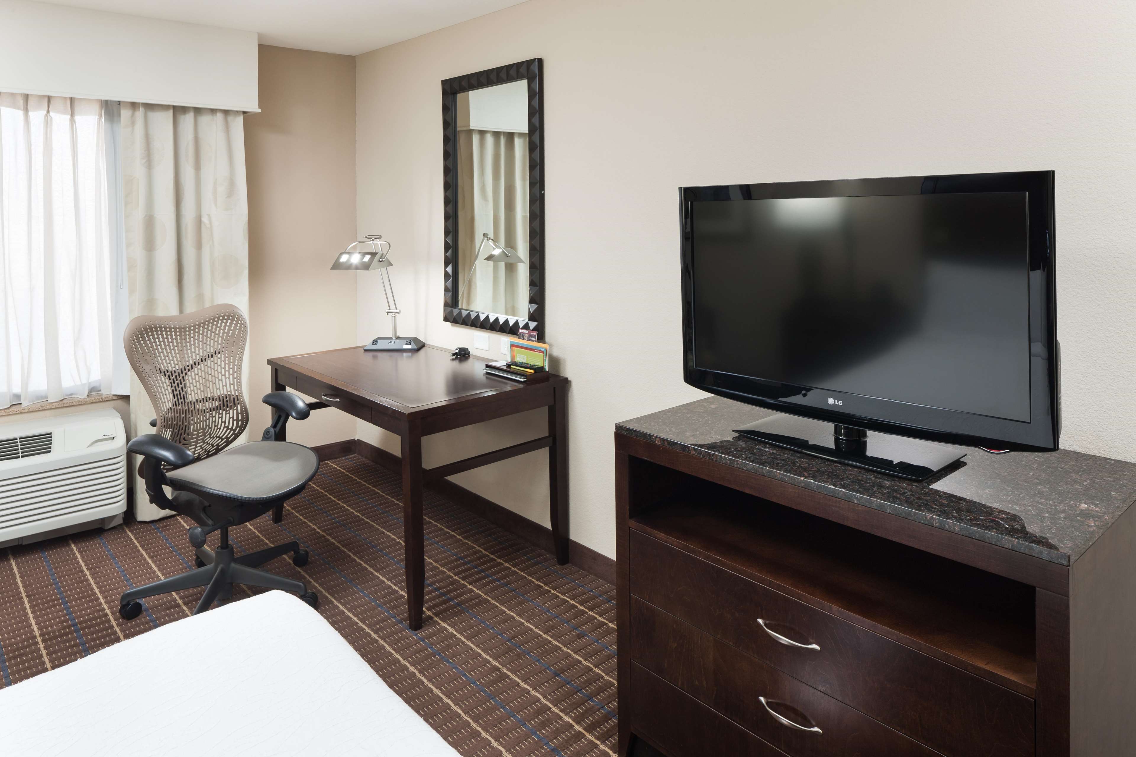 Hilton Garden Inn El Paso Airport Photo