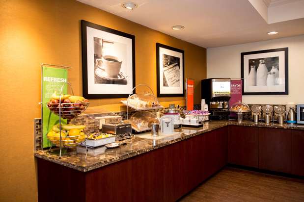 Images Hampton Inn Philadelphia-International Airport