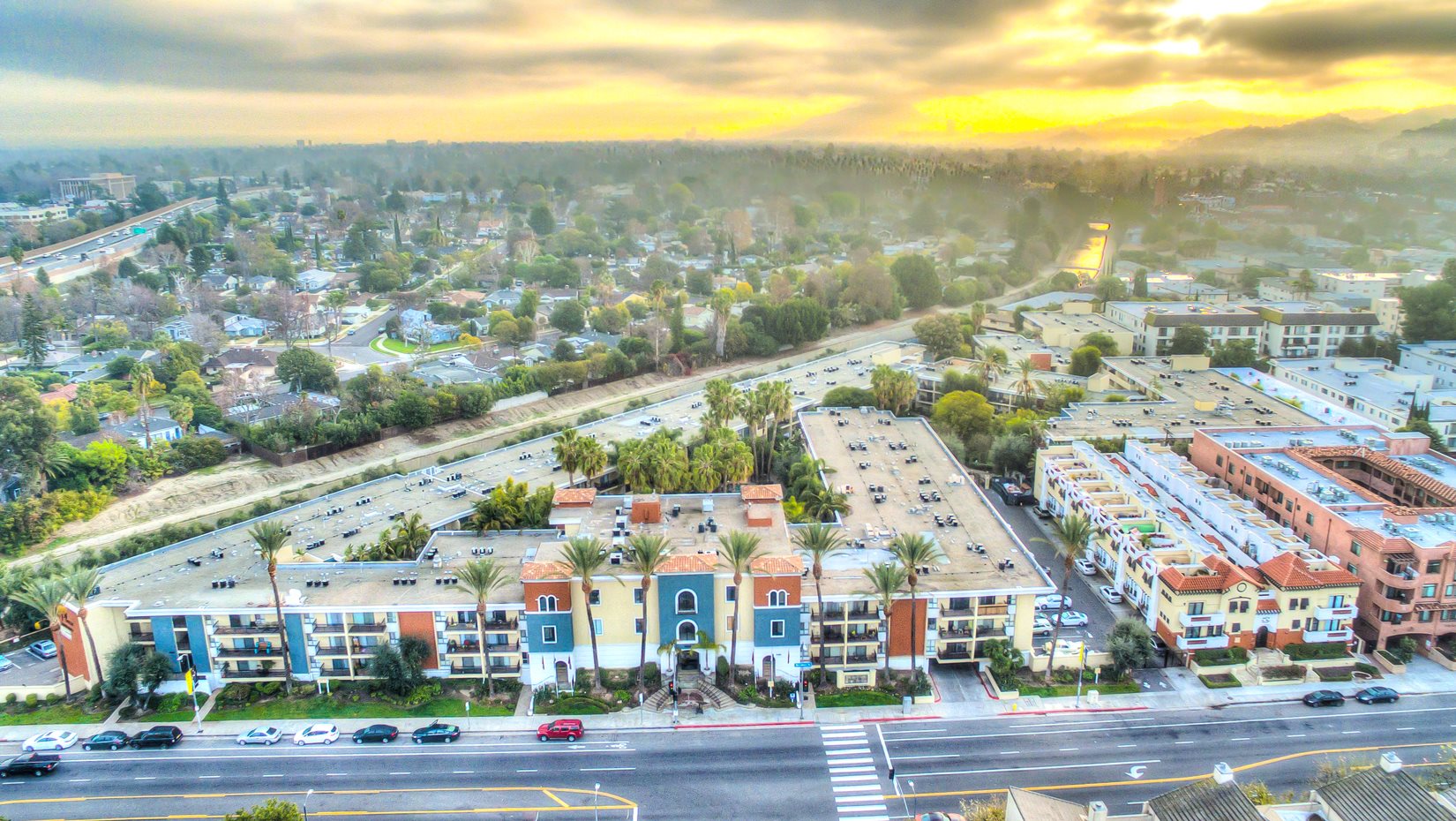 Plaza at Sherman Oaks Photo