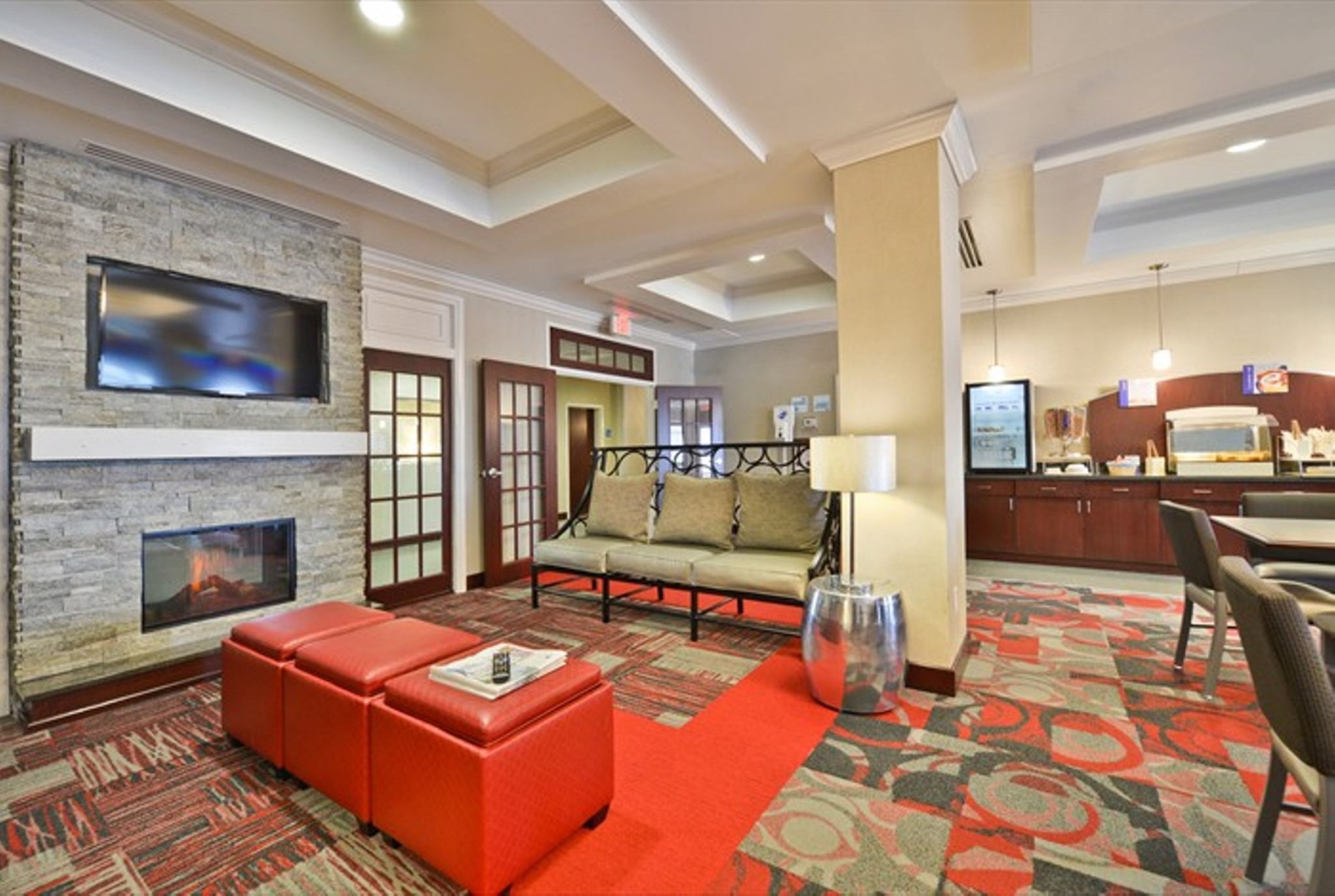 Holiday Inn Express & Suites Utica by IHG Image