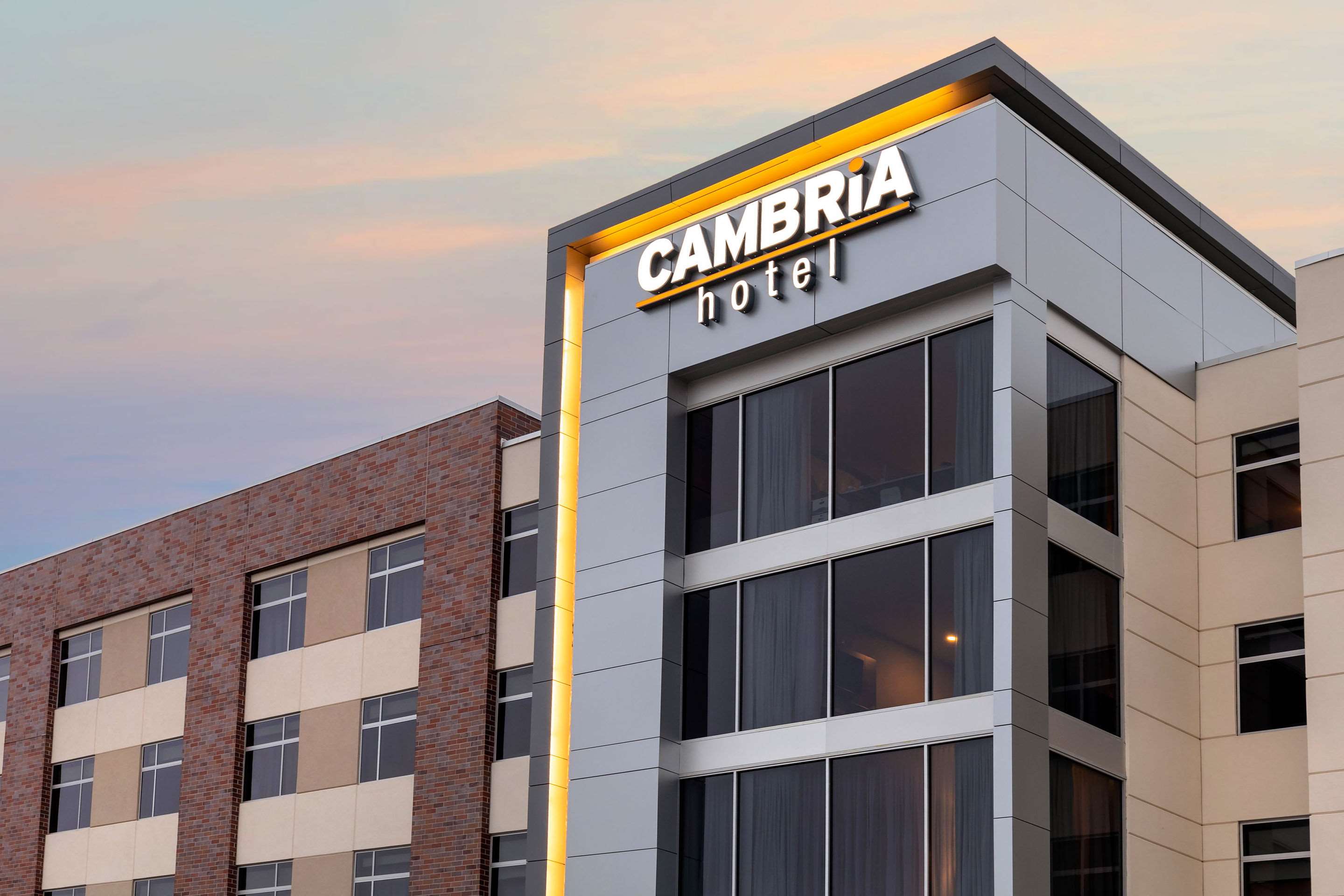Cambria Hotel Omaha Downtown Photo