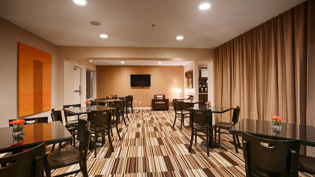 Best Western Plus Rancho Cordova Inn Image