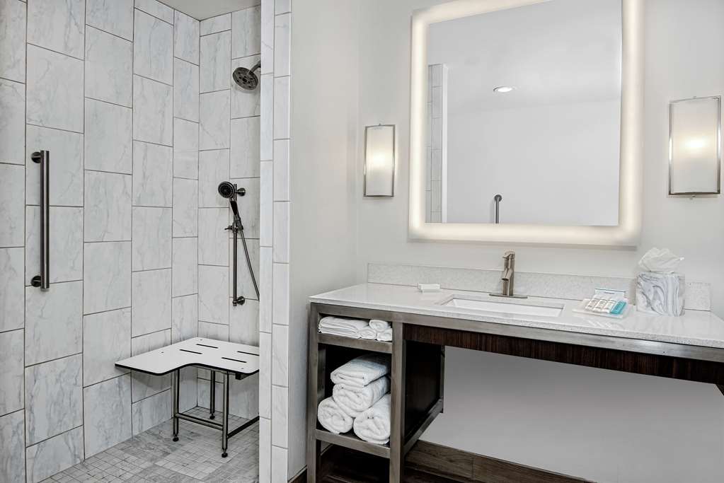 Hilton Garden Inn San Marcos Image