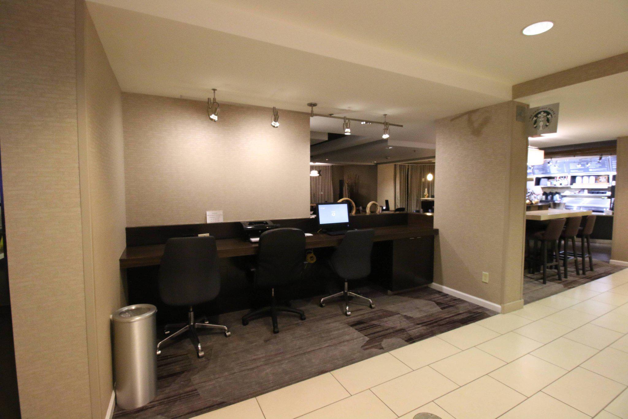 Courtyard by Marriott Indianapolis South Photo