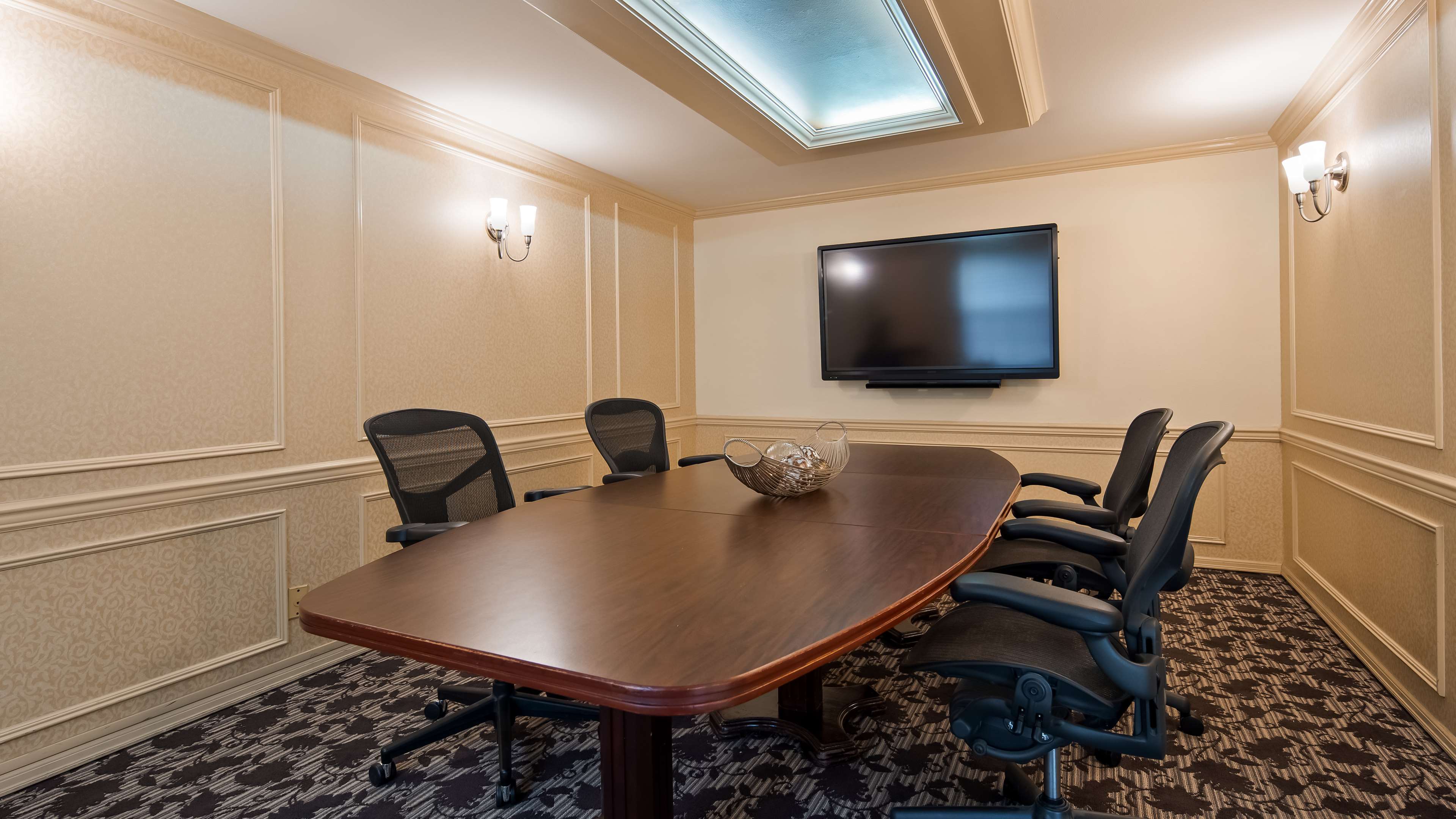 Best Western Heritage Inn Photo