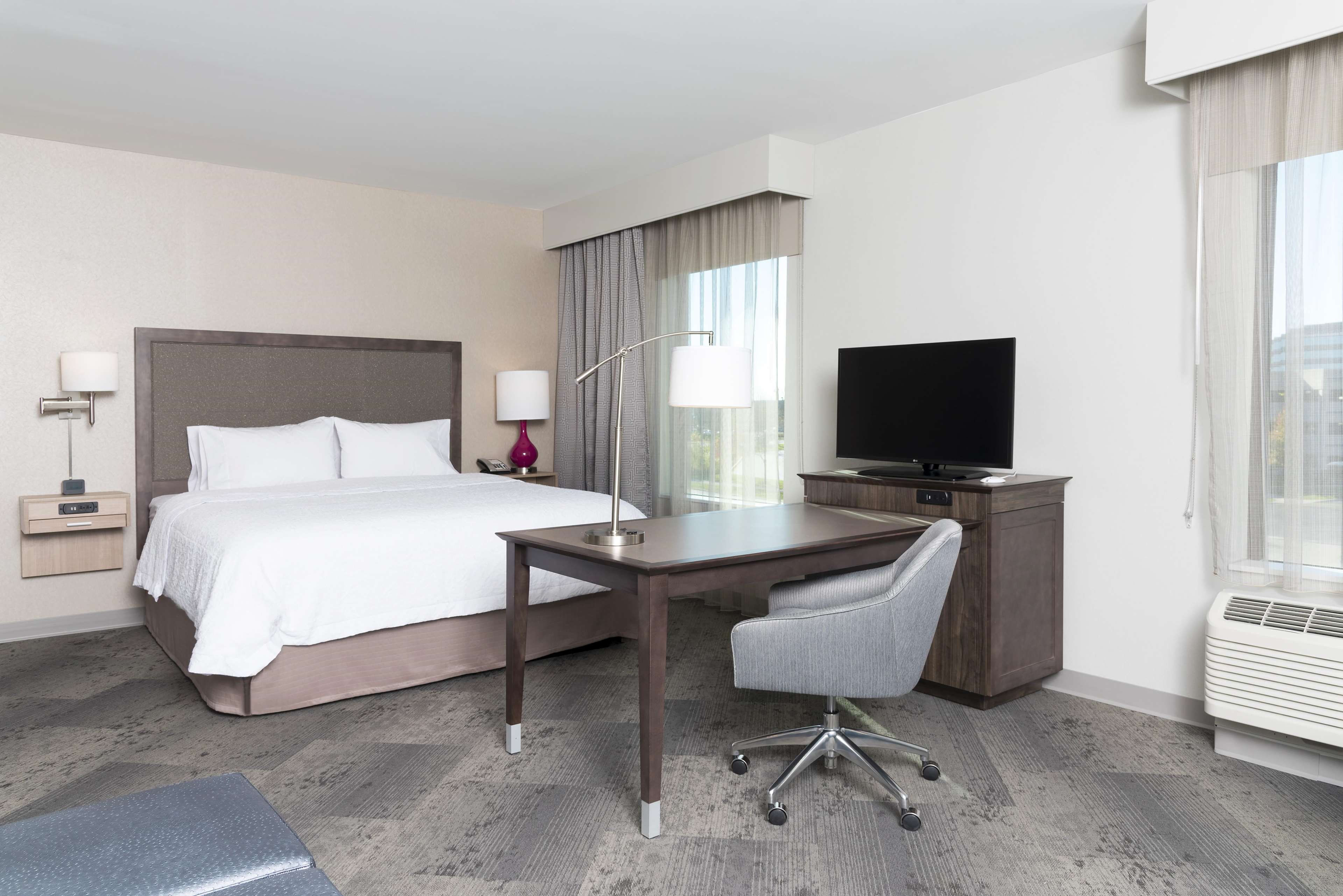 Hampton Inn & Suites Chicago Schaumburg Photo