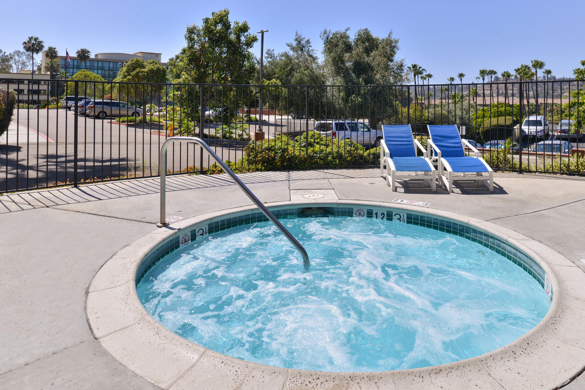 Candlewood Suites San Diego Photo