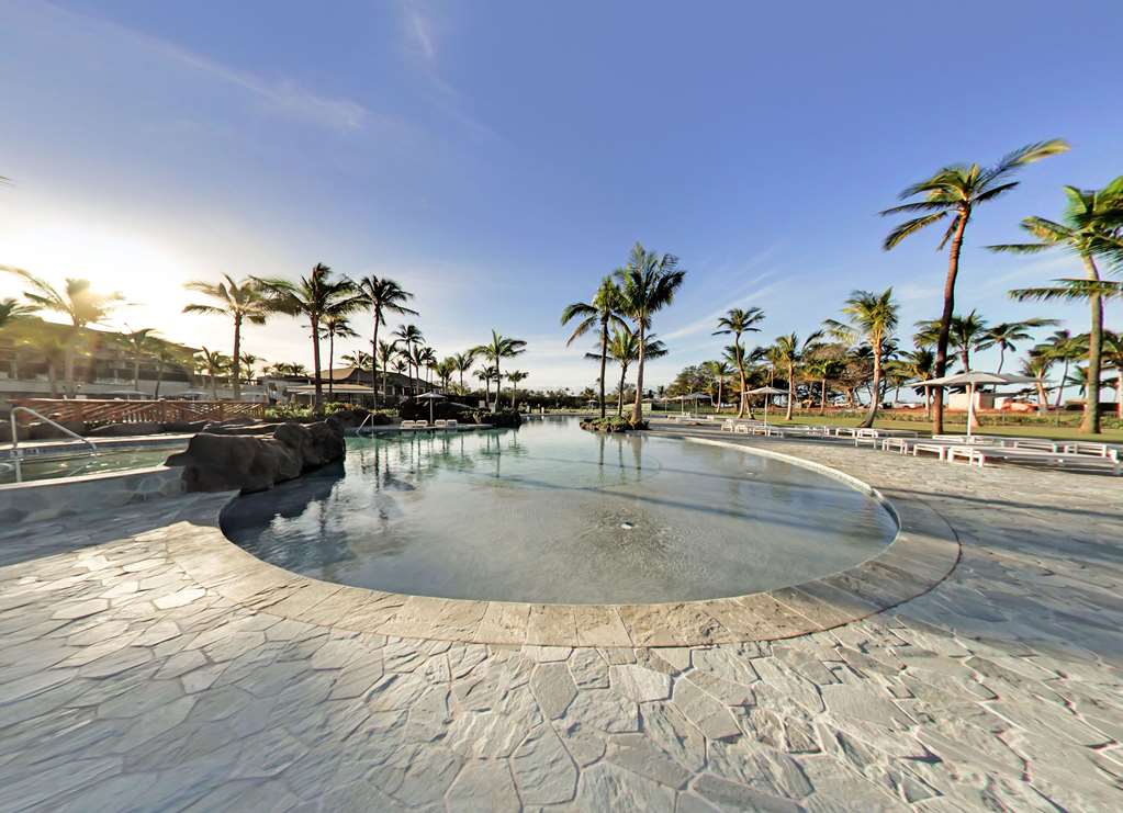 Hilton Grand Vacations Club Maui Bay Villas Image