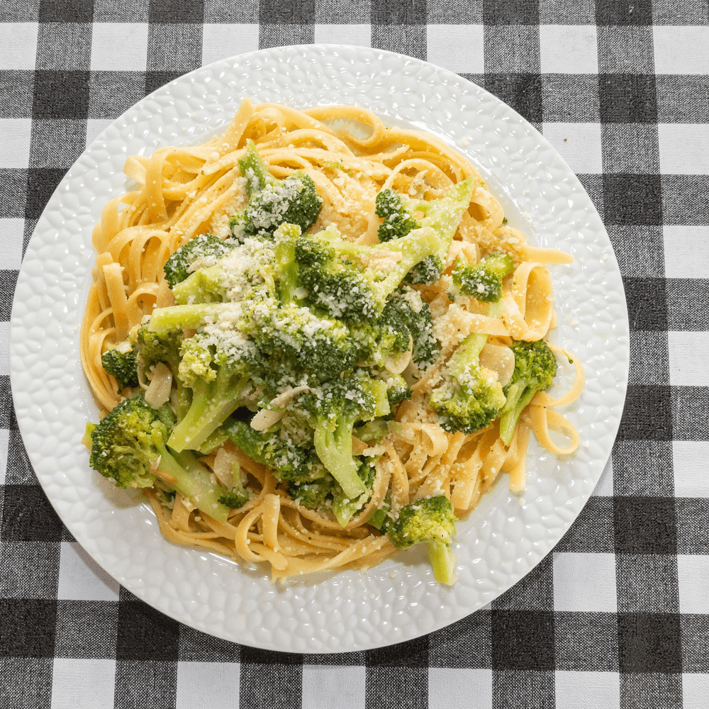 Pasta with Broccoli, Garlic & Oil