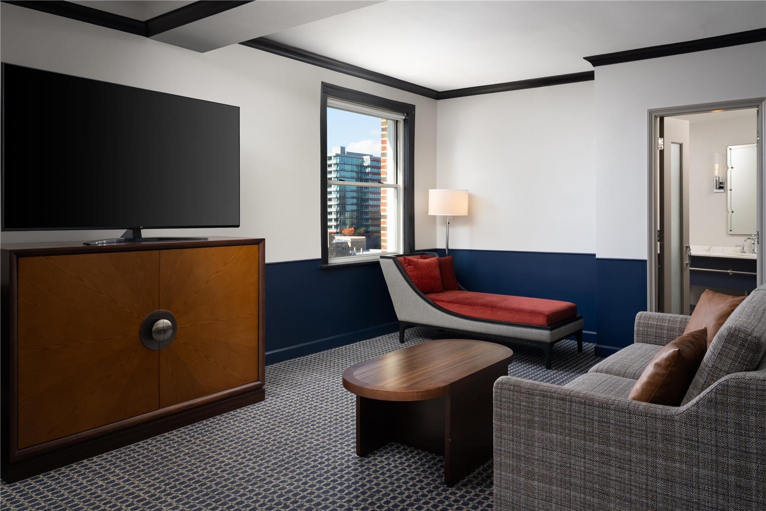 Hilton Orrington/Evanston Image