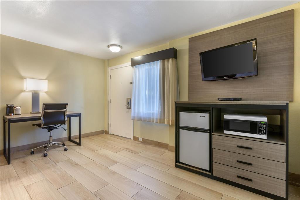 SureStay by Best Western Chambers Petrified Forest Image