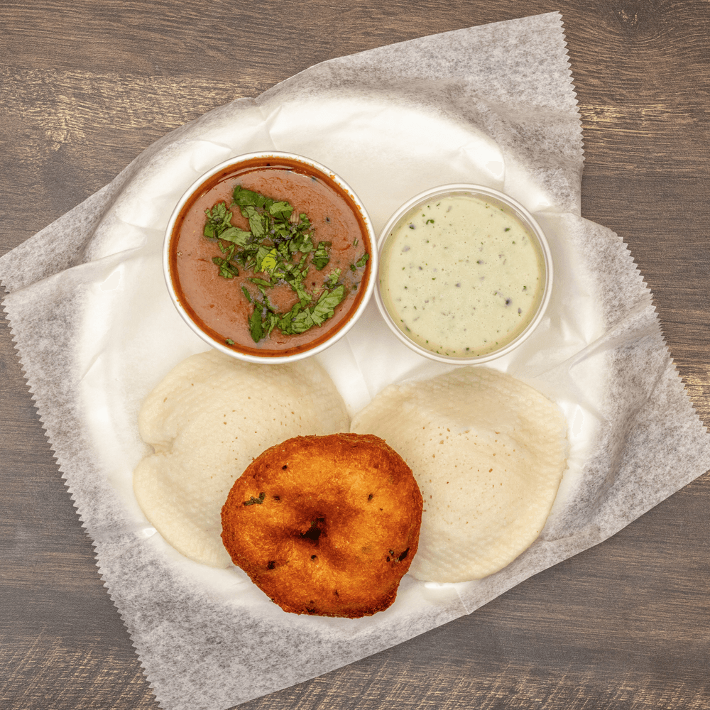 Combo 4 (1 Idli + 1 Medu Vada) Dipped in Sambhar
