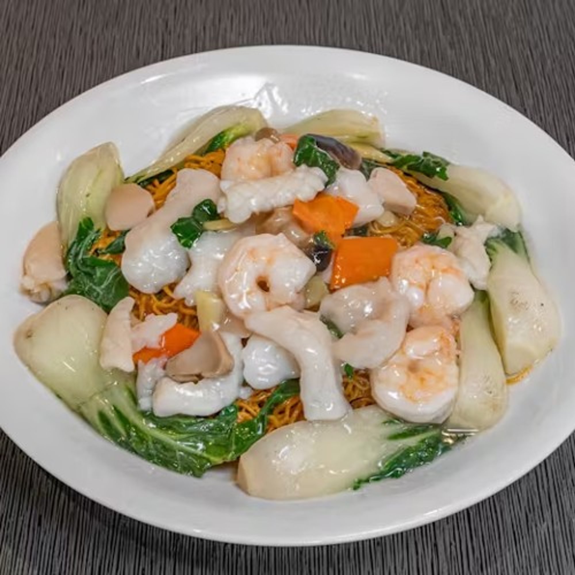 Seafood H.K. Style Pan Fried Noodles 海鮮煎麵