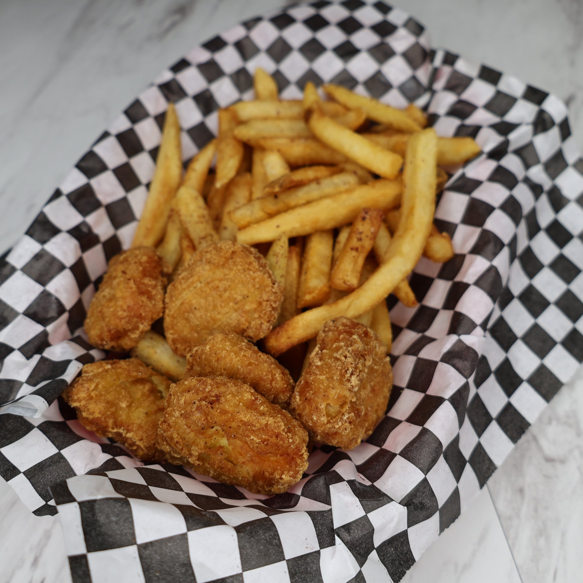 Chicken Nuggets 6 Pieces With Fries