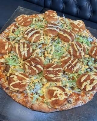 World Famous Cheeseburger Pizza