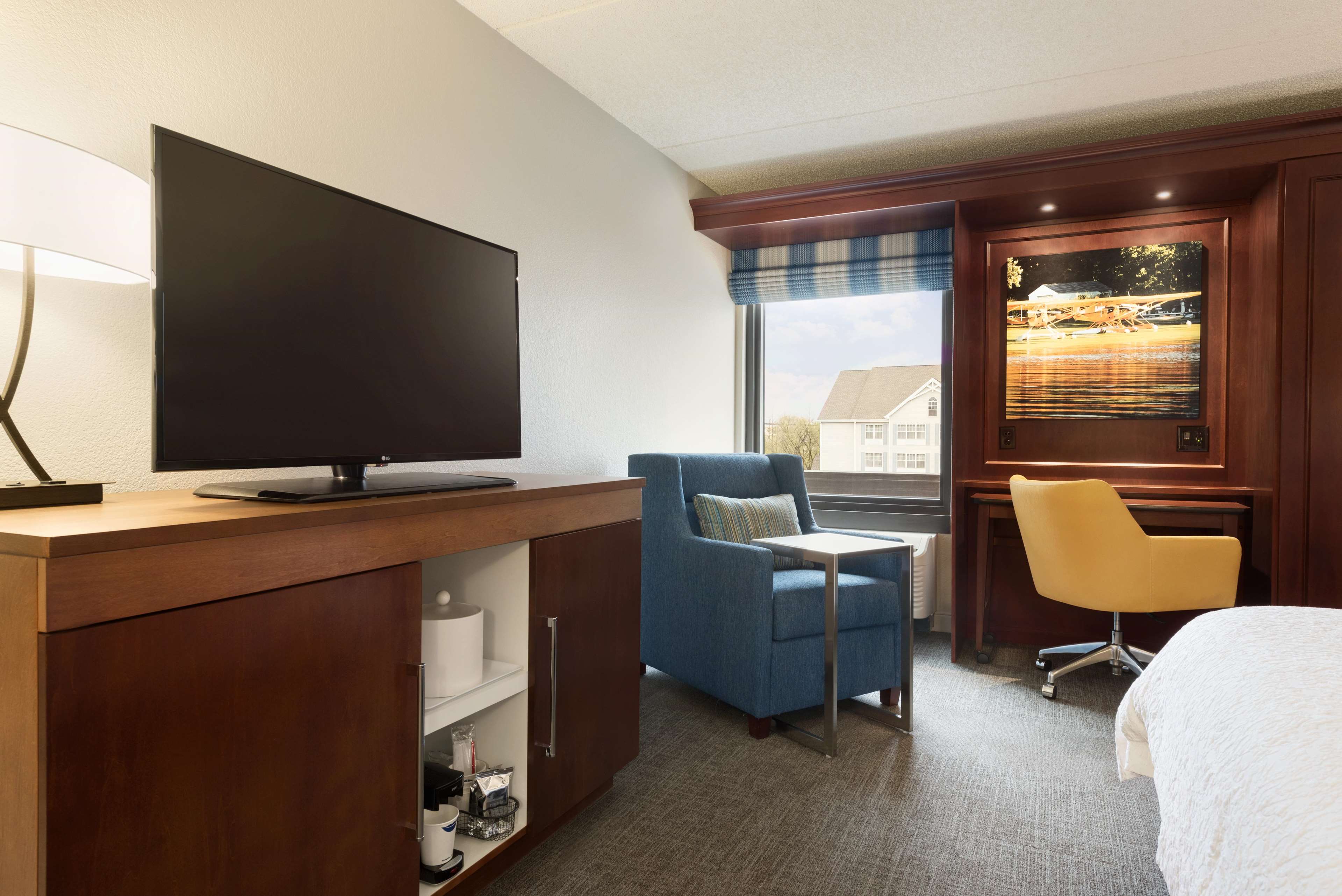 Hampton Inn Appleton-Fox River Mall Area Photo