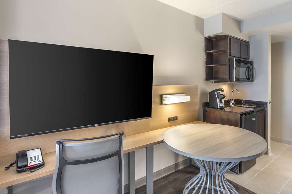 Best Western Plus Heritage Rail Inn & Suites Image