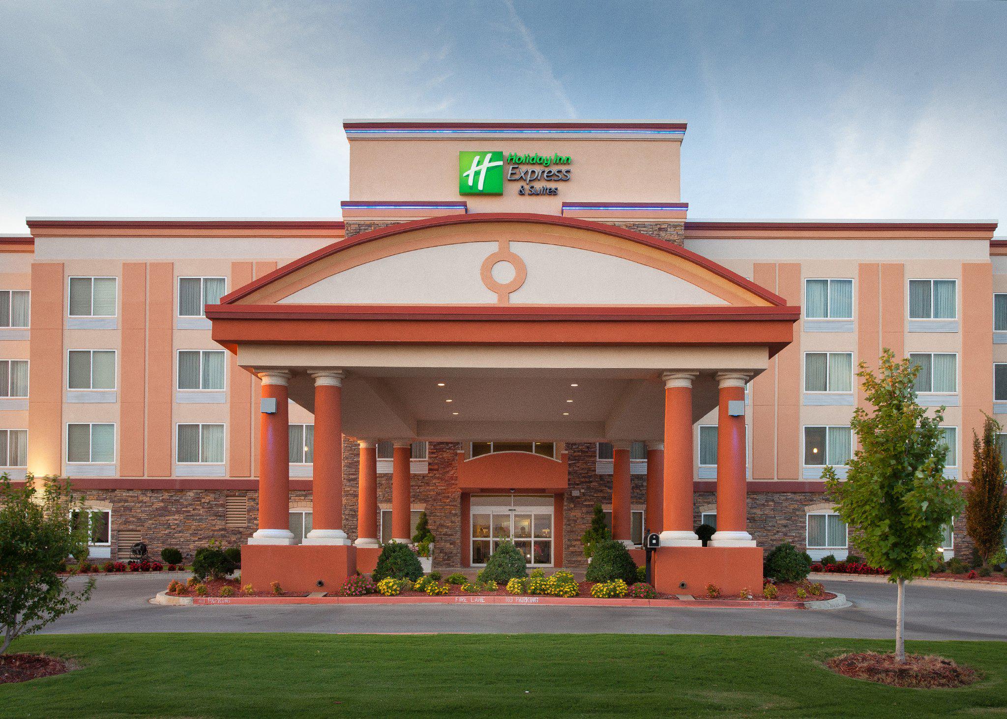 Holiday Inn Express & Suites Tulsa South Bixby Photo