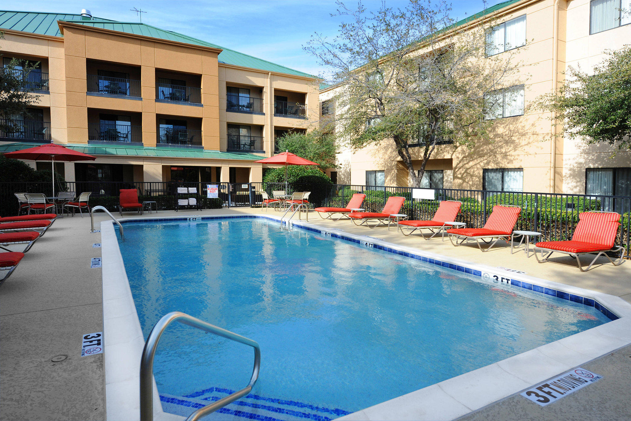 Courtyard by Marriott Dallas Plano in Legacy Park Photo
