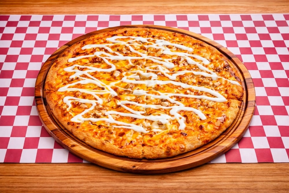 Large Gold Grilled Chicken Bomb Pizza 14 (Greek Style)