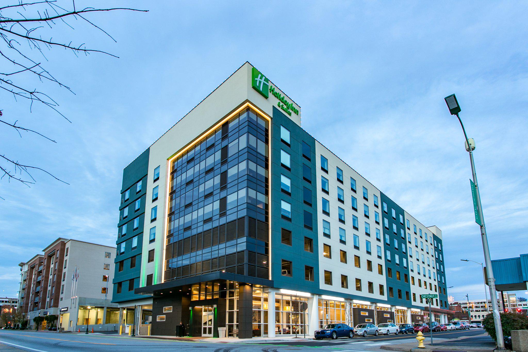 Holiday Inn & Suites Chattanooga Downtown Photo