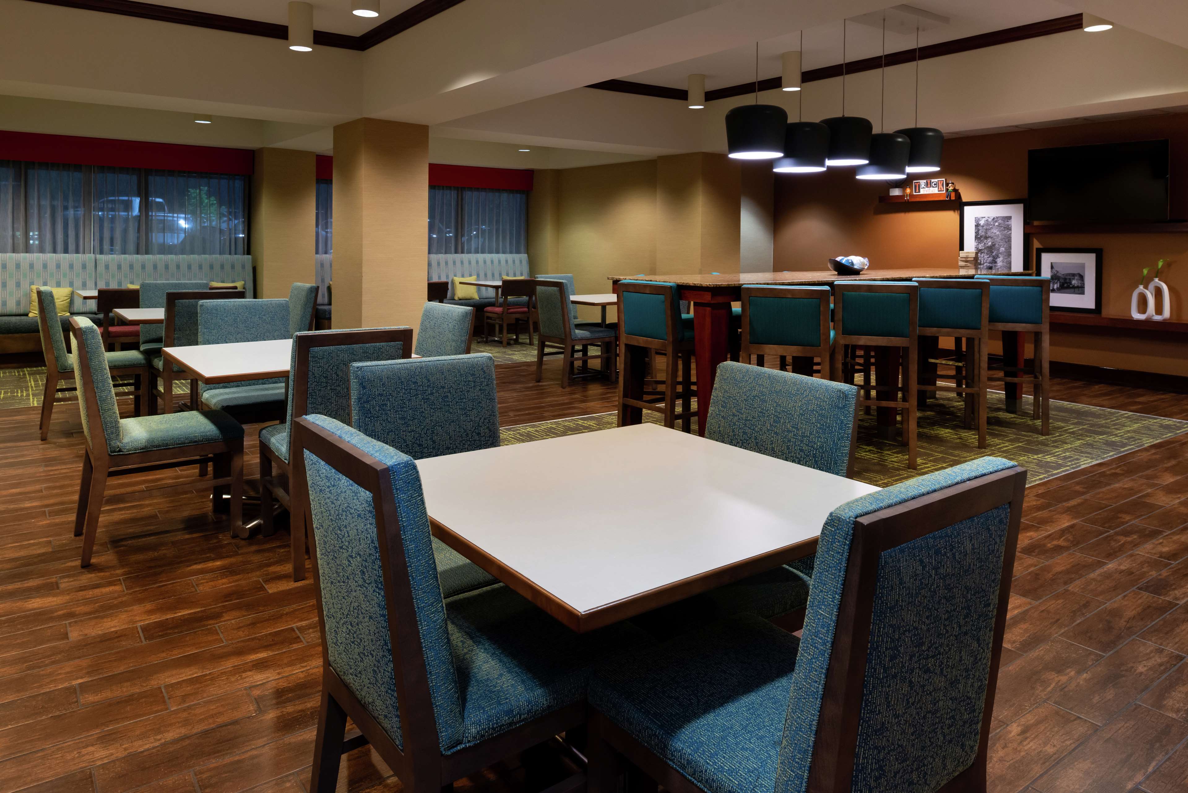 Hampton Inn Greensboro-Airport Photo