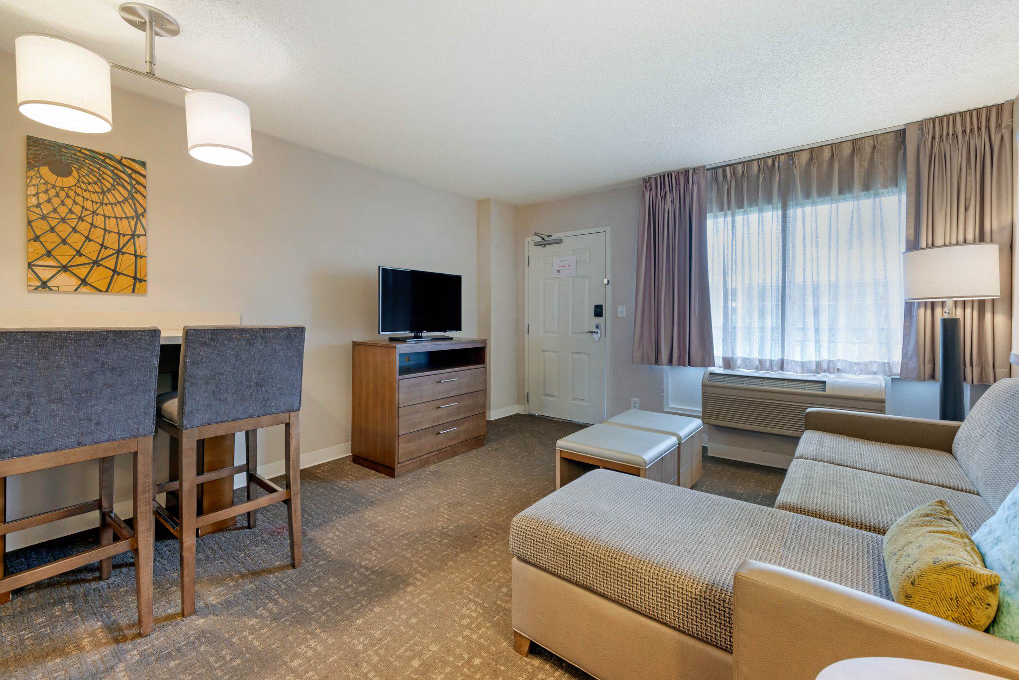 Staybridge Suites Orlando Royale Parc Suites Photo