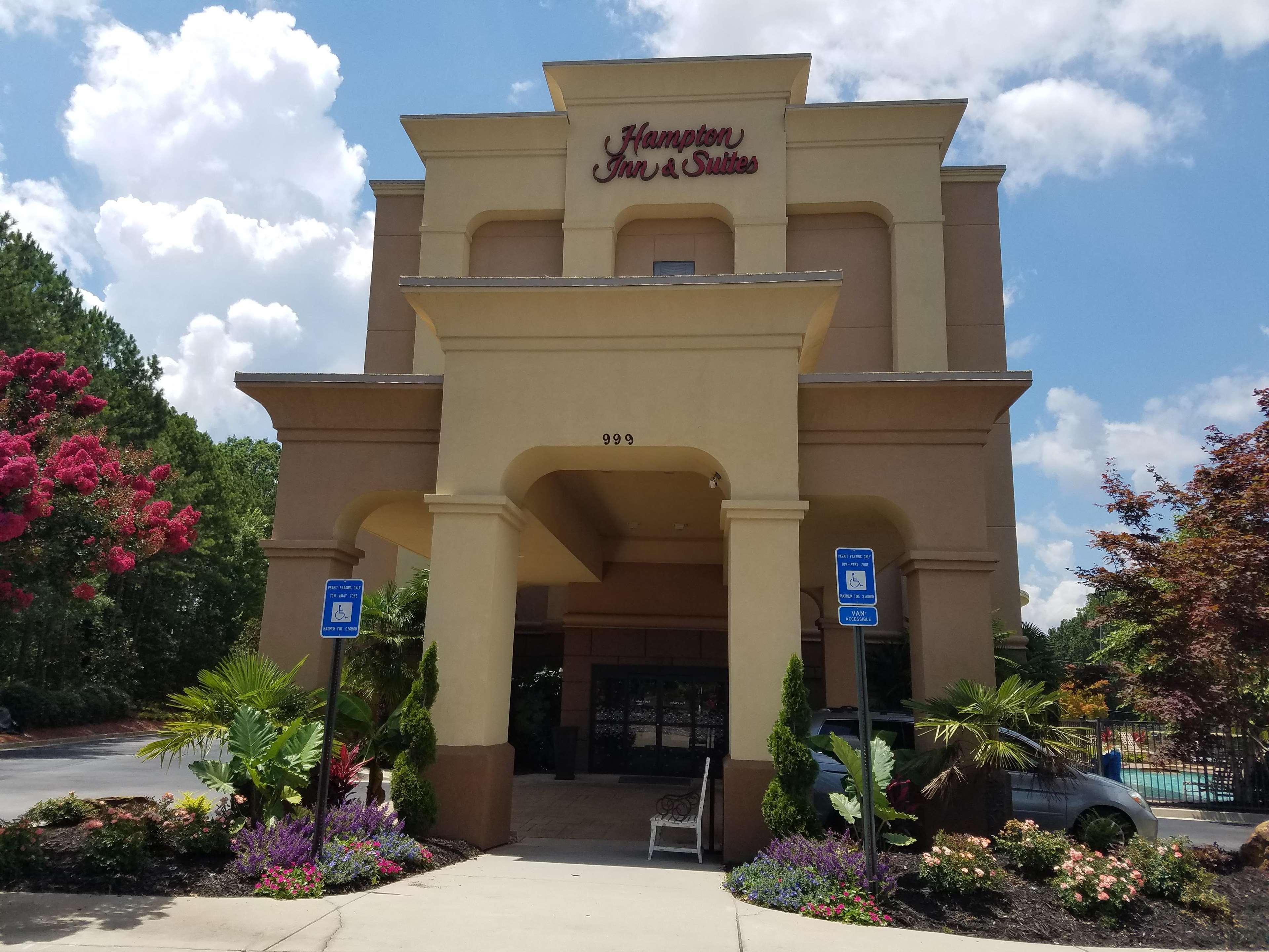 Hampton Inn & Suites ATL-Six Flags Photo