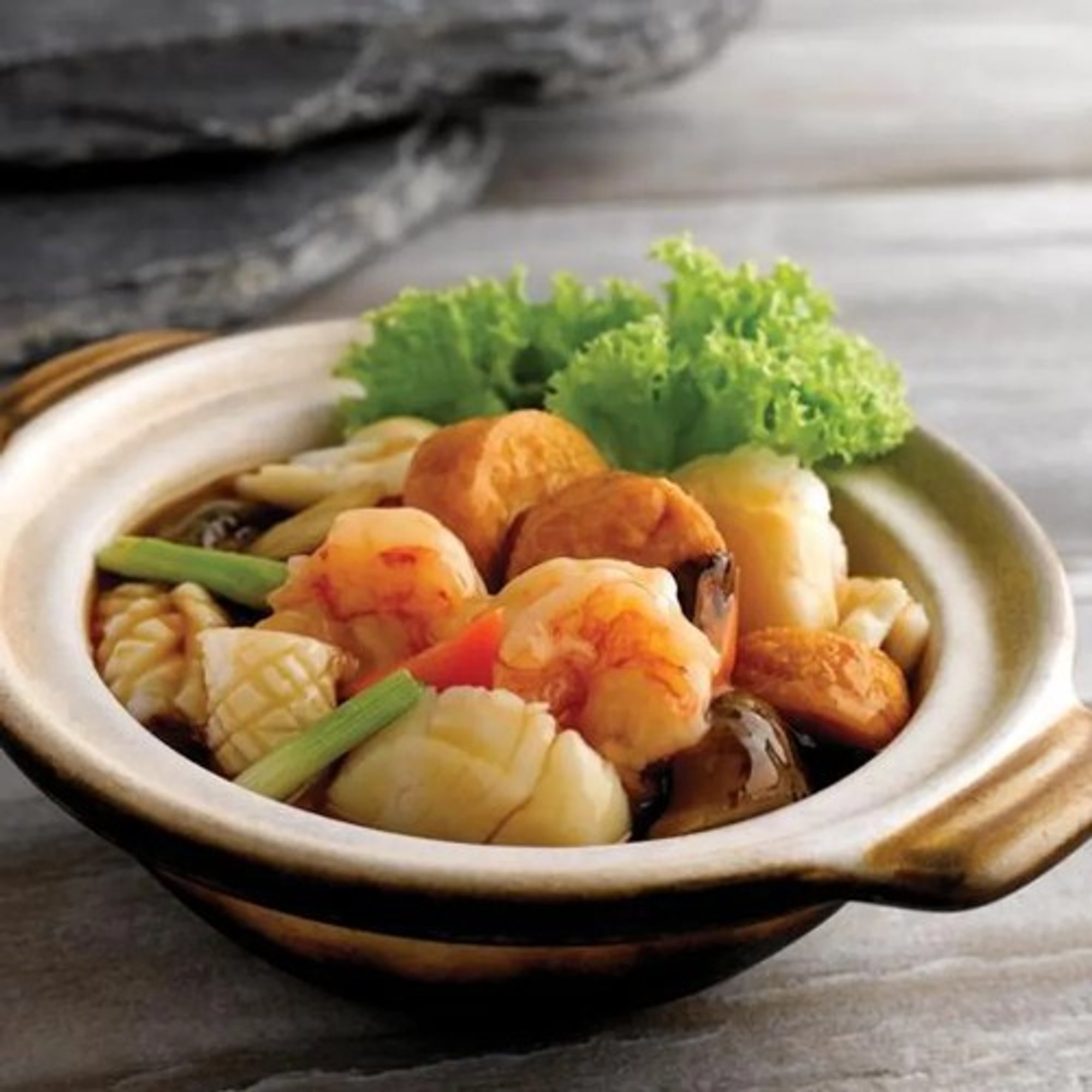 Seafood & Bean Curd in Clay Pot