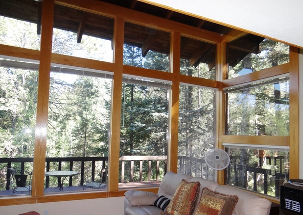Images Donny Karcie - RE/MAX Mountain Properties