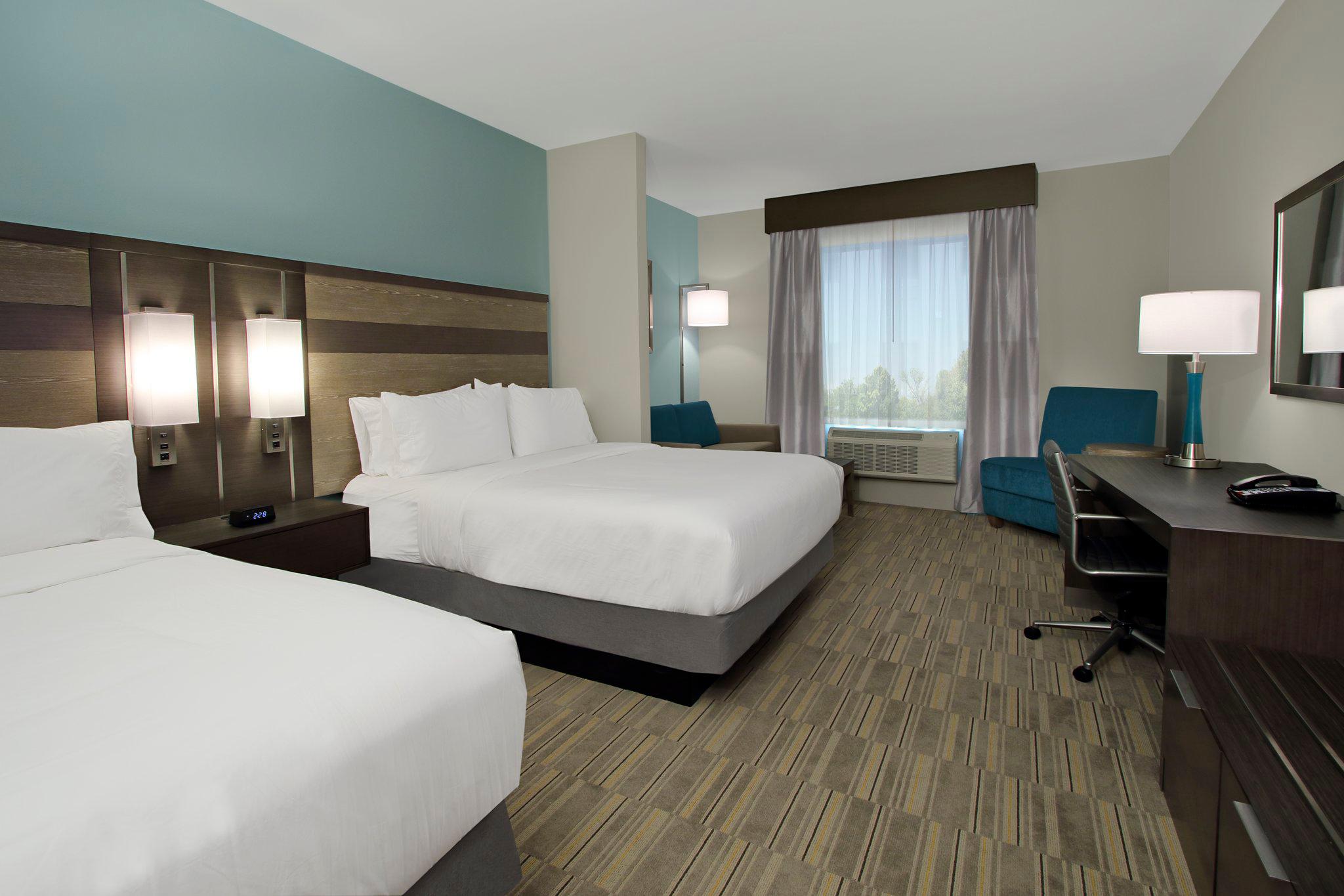 Holiday Inn Express & Suites Lake Charles South Casino Area Photo