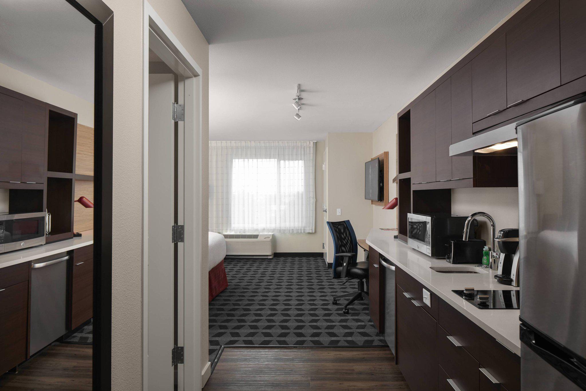 TownePlace Suites by Marriott Tampa South Photo