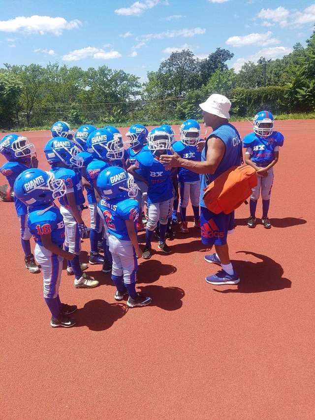 Bronx Giants  Youth Football and Cheer Photo