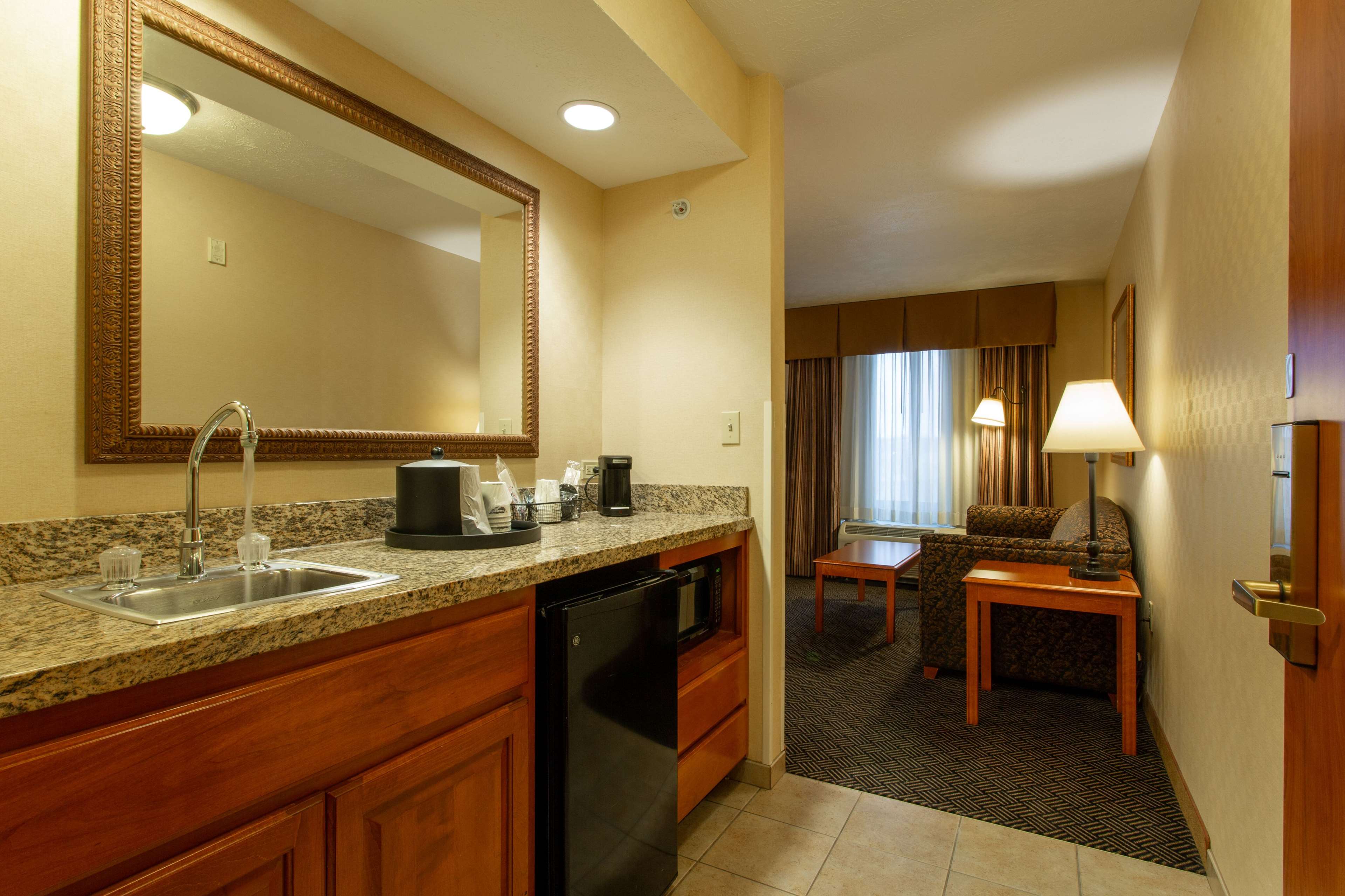 Hampton Inn by Hilton Waterloo Cedar Valley Photo