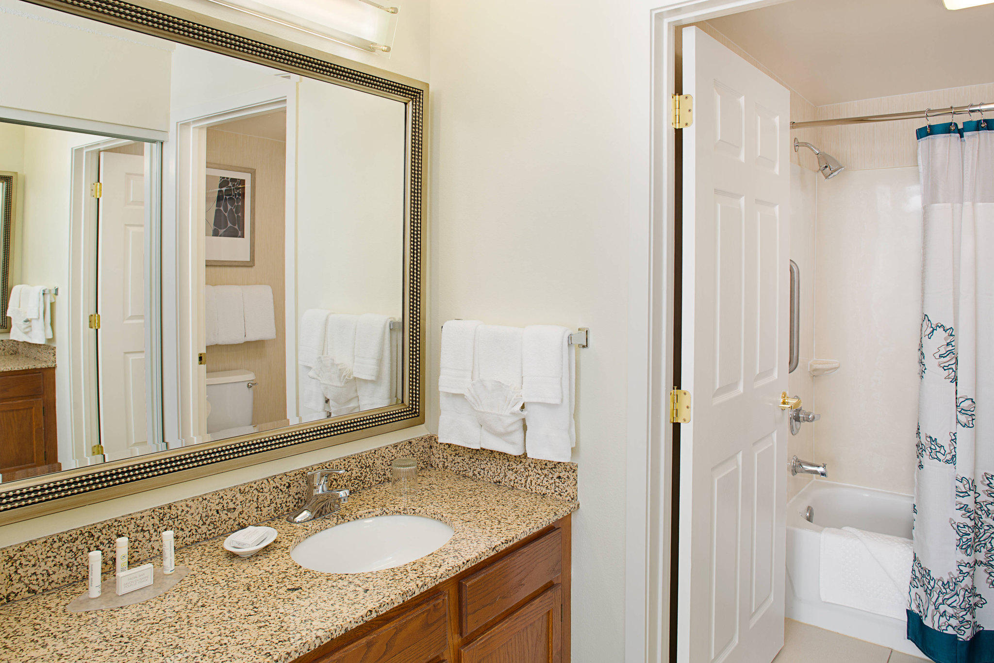 Residence Inn by Marriott Gaithersburg Washingtonian Center Photo