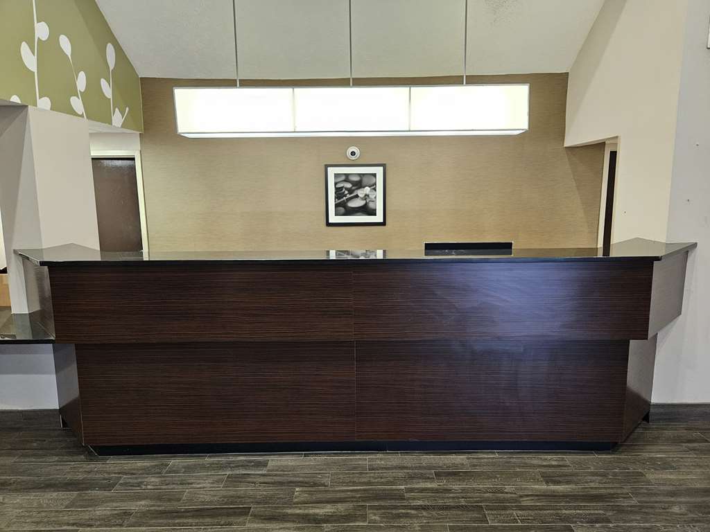 SureStay by Best Western Summerville Flowertown Image