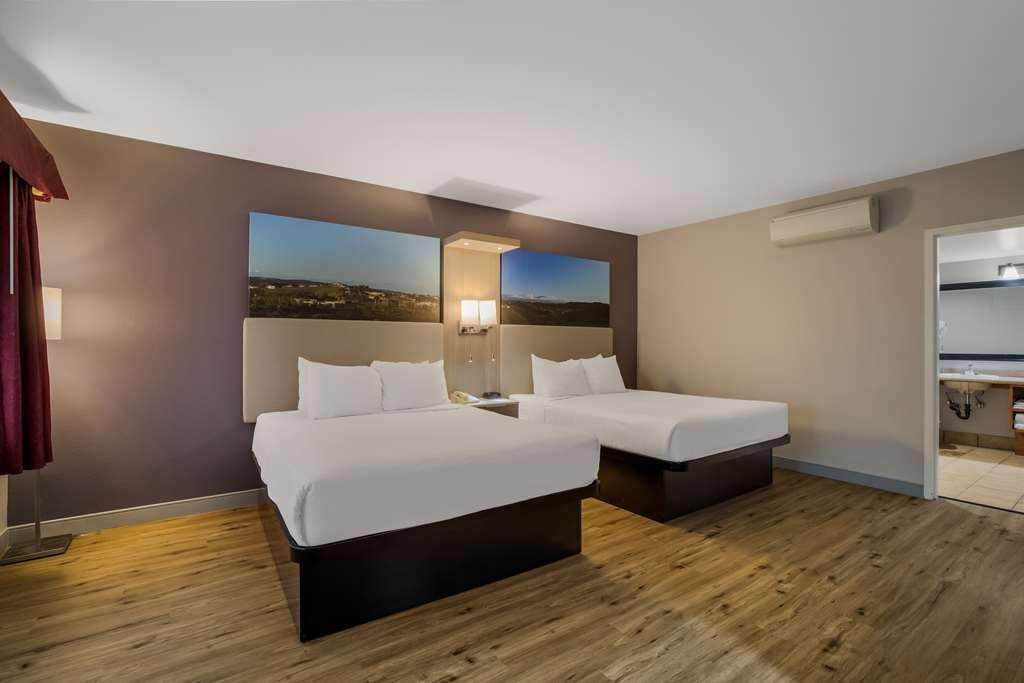 Best Western Diamond Bar Hotel & Suites Image