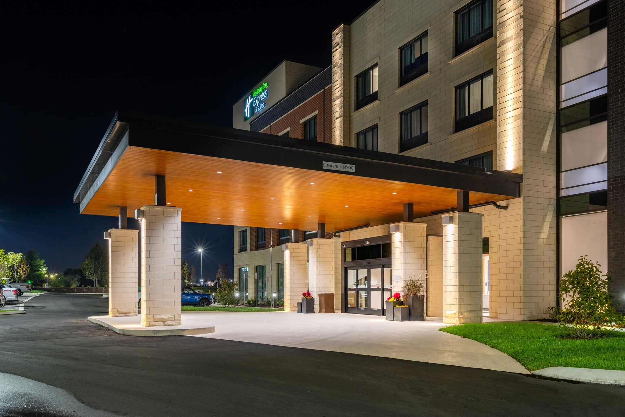 Holiday Inn Express & Suites Murfreesboro West by IHG Image