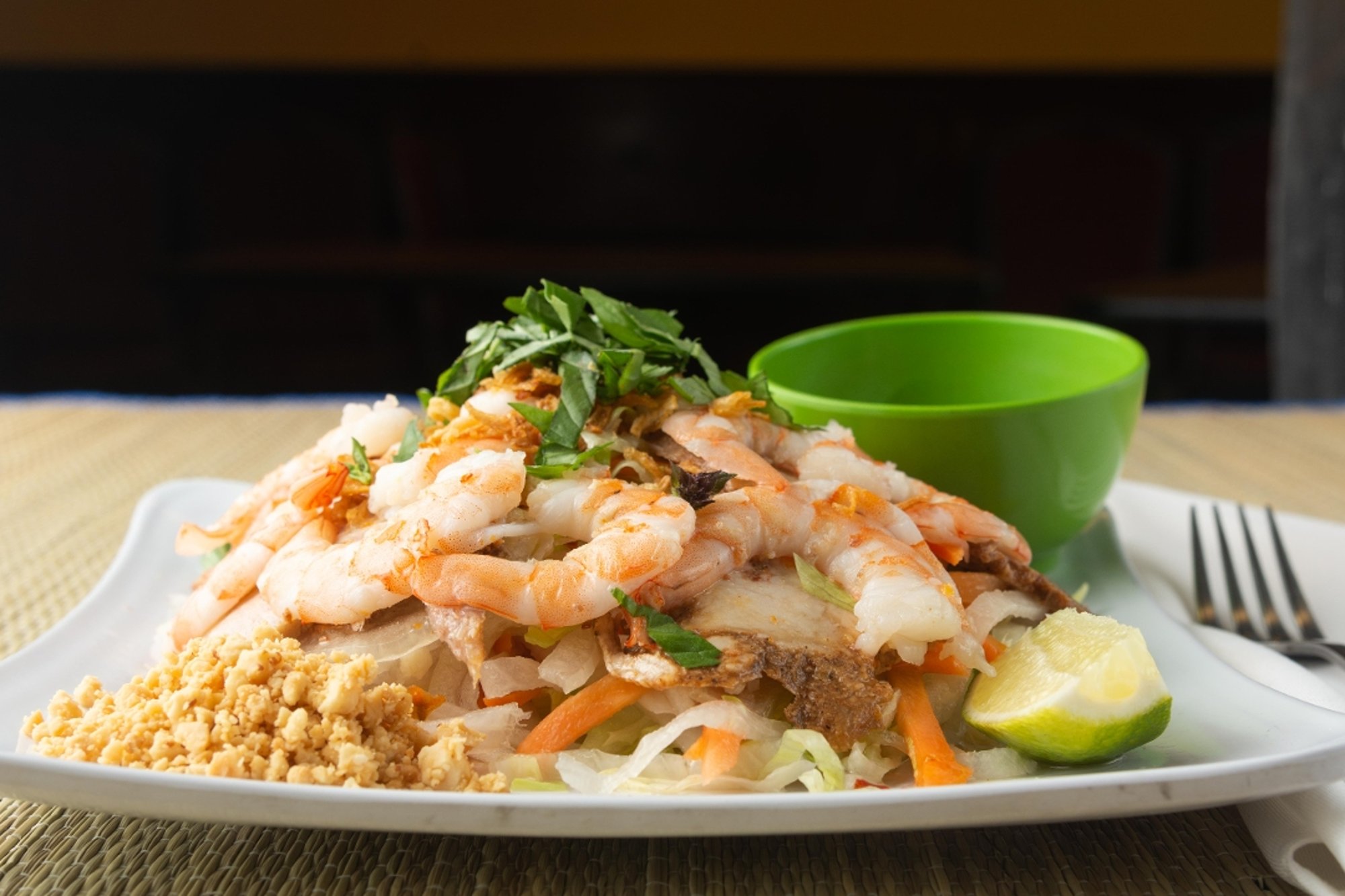 A9 Salad w/ Shrimp or Squid - Goi Tôm hay Muc