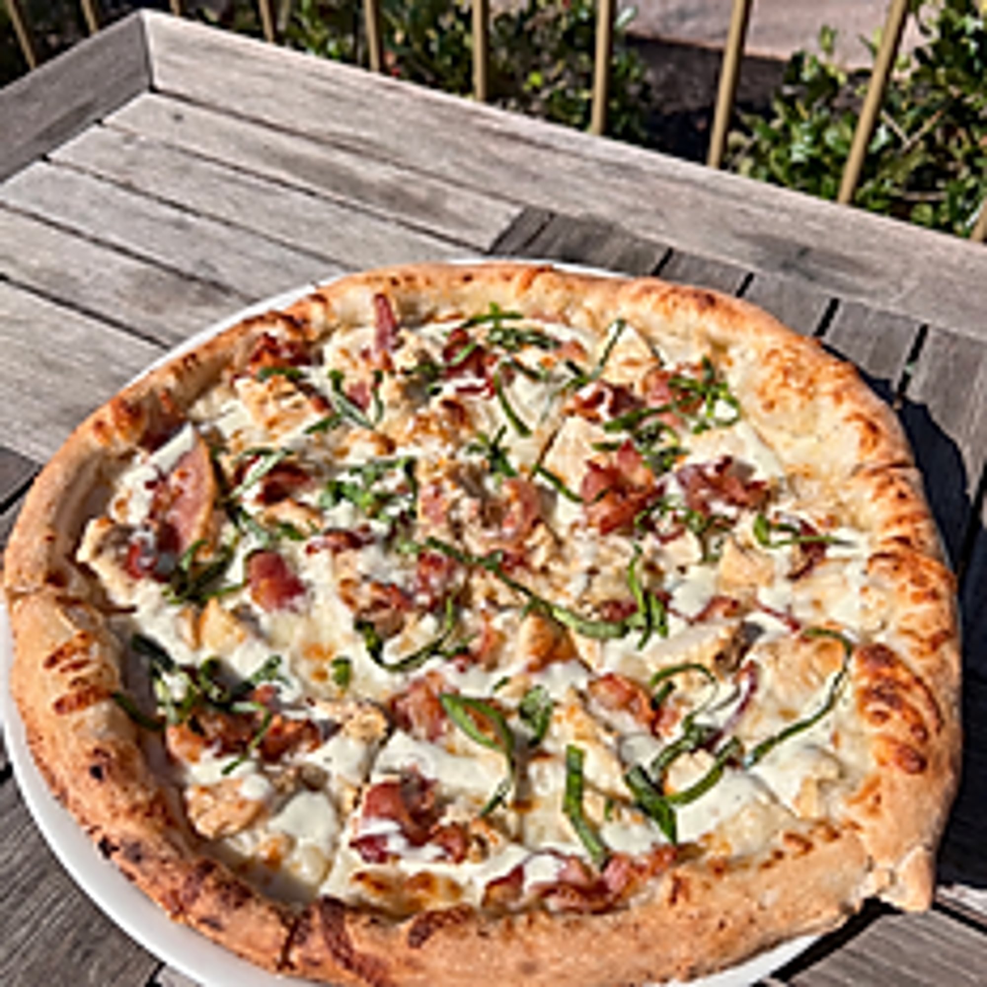 Chicken Bacon Ranch Pizza (Medium)