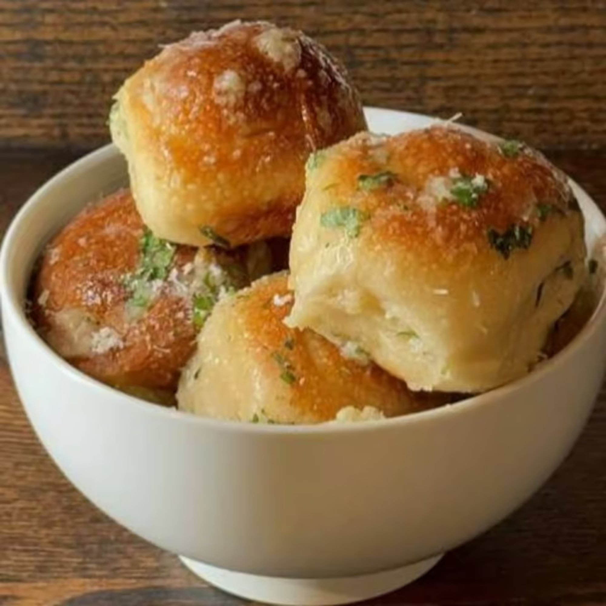 Garlic Knots (6)