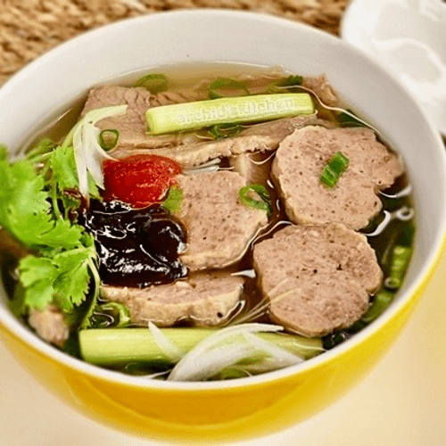 Chen Bo Vien (Meatballs)