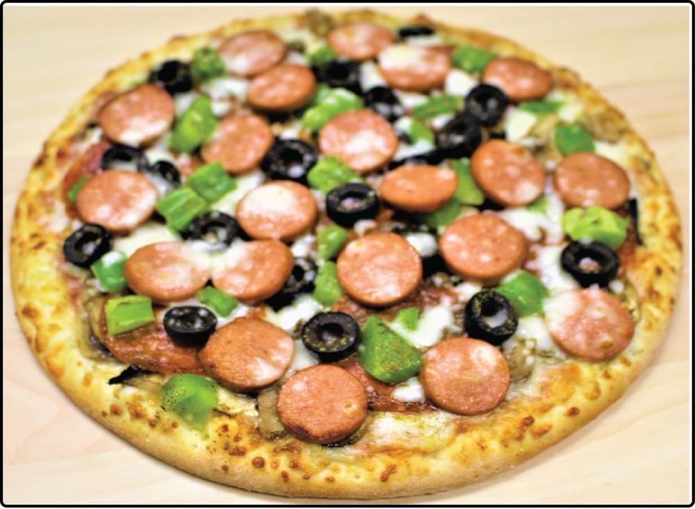 Persian Makhloot Pizza